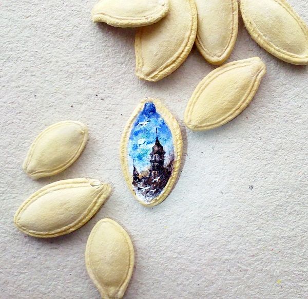 CInsanely's tweet photo. Miniature things also aspire us very much to do something big. As this microart inspire me explore more &amp; more about creativity 😏😏🤔😏🤔
#creativemonster_insanely #miniature #miniatureart #microart #minaturethingalsoaspire #minaturelove  #artonseed  #pistachionut https://t.co/K9gUe3LPtZ