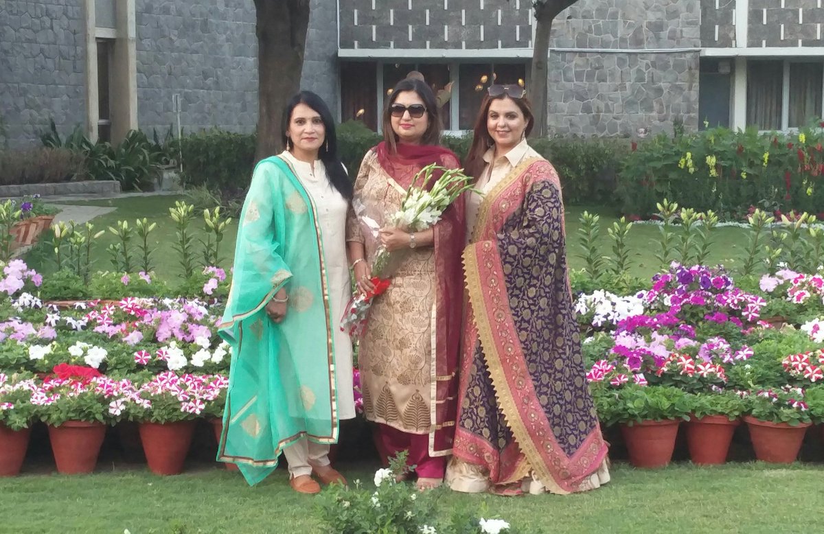 Barkha Trehan 🇮🇳 / बरखा त्रेहन tweet media