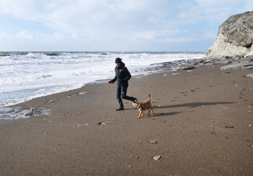 BtCulter's tweet photo. After a snowy morning had a great walk and runabout on the #Cumbria coast this afternoon. #windy #notjustlake #BTPosse https://t.co/KdIyYFMZqU