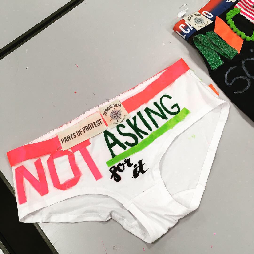 thegobbledegook's tweet photo. Very honoured to have been asked to present and run a workshop on artistic activism and peaceful, joyful interventions today for the incredible organisation that is  #peacejam #peacejamuk @PeaceJamUK @peacejamhq #pantsofprotest #feminism (awesome inspiring bunch of people) https://t.co/aloCvLTkif