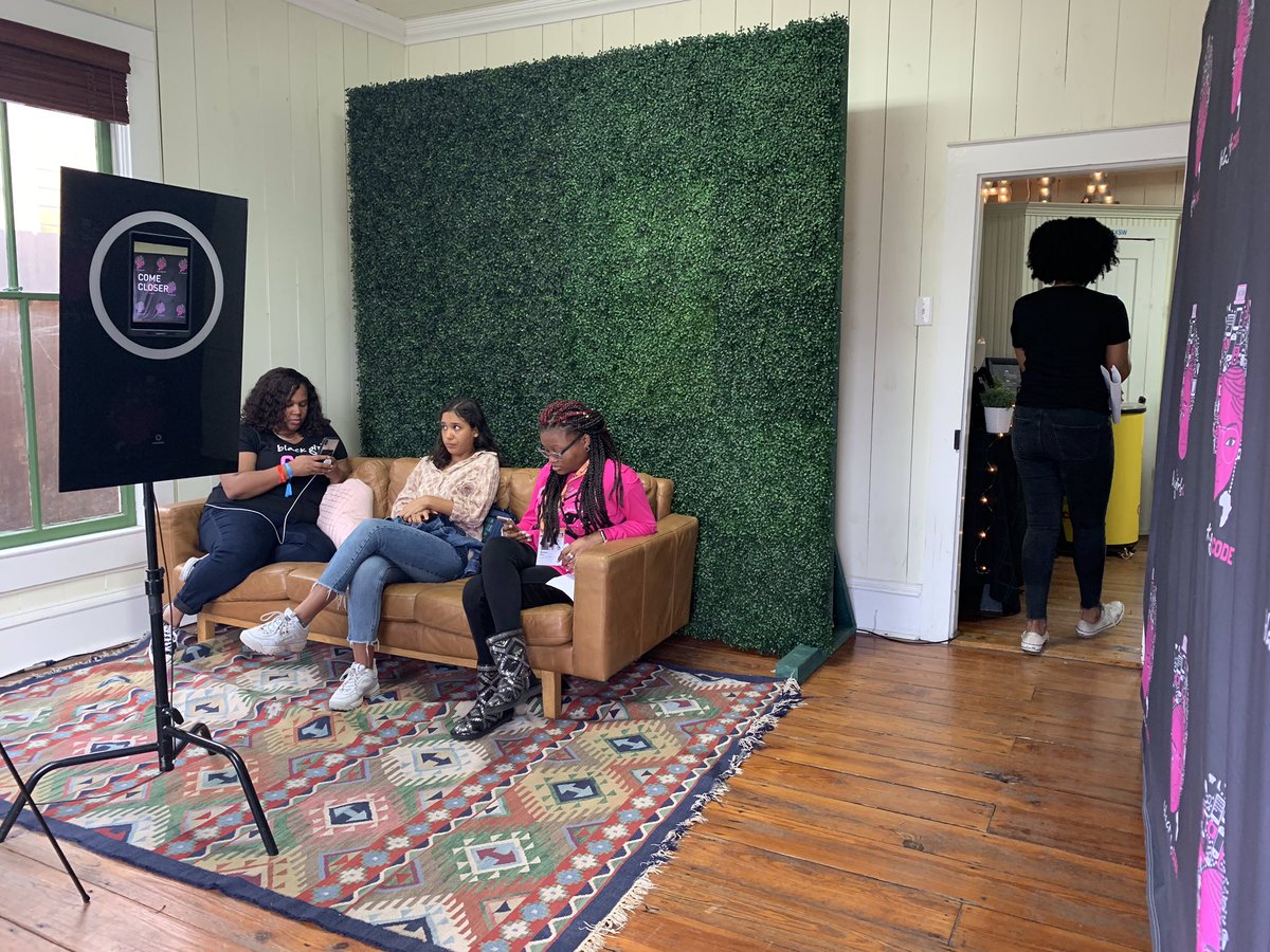 BlackGirlsCode's tweet photo. We’re joining @etherealsummit + @ConsenSys at #blockchainhousesxsw
for a pop-up session championing women +#poc in tech. Join us for quick-fire lightning talks on trending subjects, project demos, and a Tech Diva Panel: “Meet Your Future Tech Boss.” #etherealsxsw #SXSW2019 #SXSW https://t.co/WOsZxSfoV3