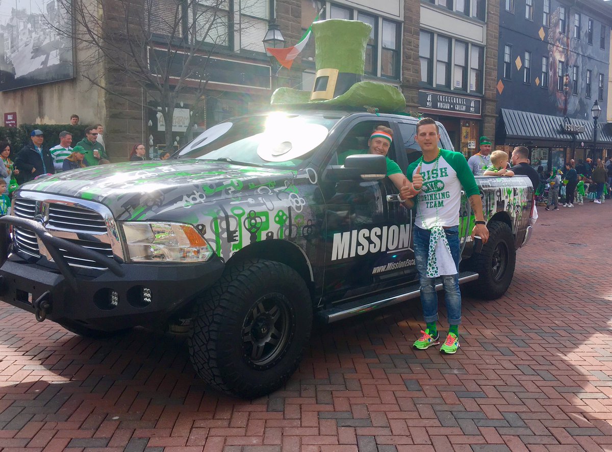 mission__escape's tweet photo. Celebrating with the city in the Annapolis St. Patrick’s Day Parade! Come down to West Street and find the luck of the Irish yourself! #MissionEscape #StPatricksDayParade #SuperSunday https://t.co/U41hJ210in