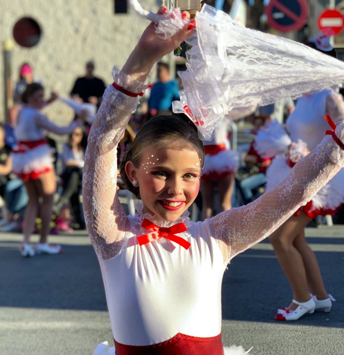 Con <a href="/Ballesta_Murcia/">José Ballesta</a>, <a href="/Rebepl/">Rebeca Pérez</a> <a href="/jpachecomendez/">Jesús Pacheco</a> viviendo el Carnaval de Llano de Brujas. Alegria, ilusión, Color y diversión que estos días llenan nuestros barrios y pedanías #MurciaSeMueve <a href="/carnavalelsalar/">CarnavalLlanoBrujas</a>