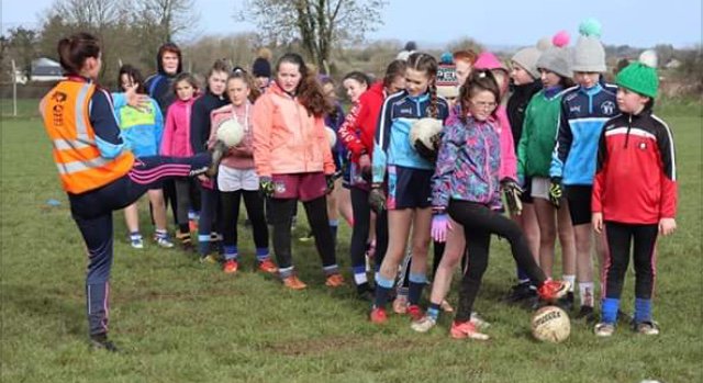 On a cold & blustery Sunday morning, it was fantastic to have 70 young girls taking part in #Gaelic4Girls for our club! Well done to all the girls & parents involved, wouldn’t have been possible without your support! @drombroafordgaa @LadiesFootball @LKLadiesGaelic @MunsterLGFA