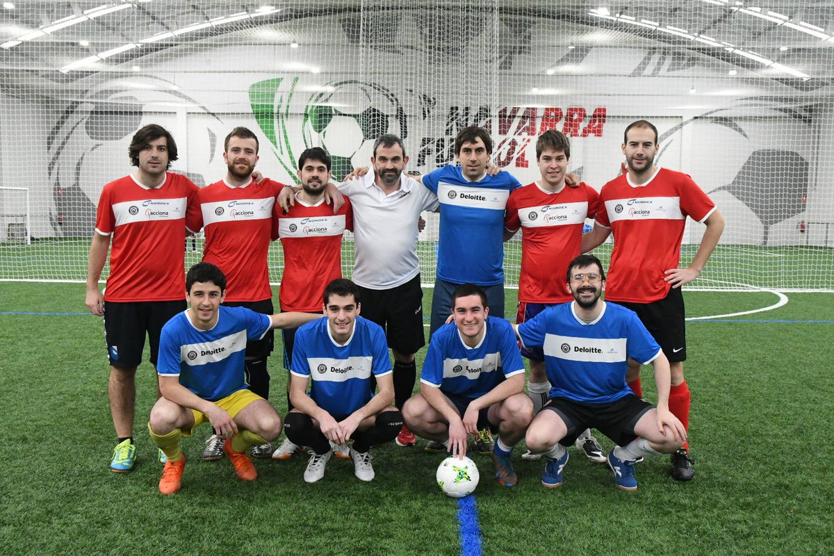 desafioempresas's tweet photo. Primera jornada del #DesafioEmpresas2019 en la que hemos comenzado los campeonatos de #padelequipos y #F5Indoor y se ha disputado el campeonato de #mus con victoria de #Goikoa.
#EmpresasFelices #EmpresasSaludables
#EmpresasConVida https://t.co/S4KLP9PS8h