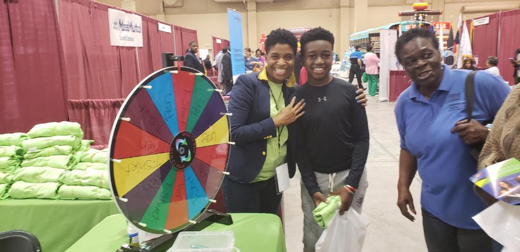 workingherosc's tweet photo. Thank you to @blackexposouth for a wonderful event yesterday. We're excited to work with you on supporting working South Carolinians. And thank you to @SenKamalaHarris for your leadership on expanding tax credits for working heroes. Sign up for updates at https://t.co/H2OobydulP https://t.co/dczkZ7Bnjf