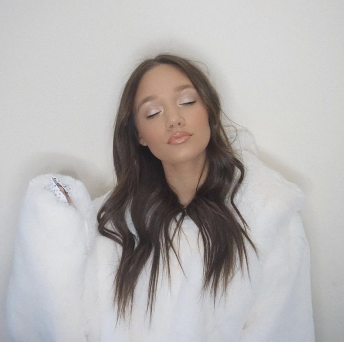 phoebetomlinx's tweet photo. 3 different moods (I'm definitely pic 3 most of the time) https://t.co/7n6ZHhvScZ