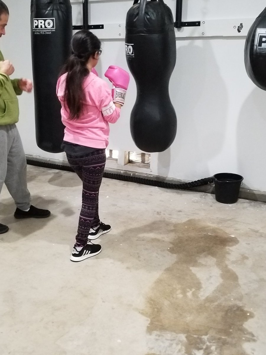 Living49rLegend's tweet photo. So proud of my baby girl! Another goal she set for herself. I've said it before, she is my inspiration, my world. #GoodDadGang #BoxingDay1 #ShesAGoGetter https://t.co/gyxAfOTldx