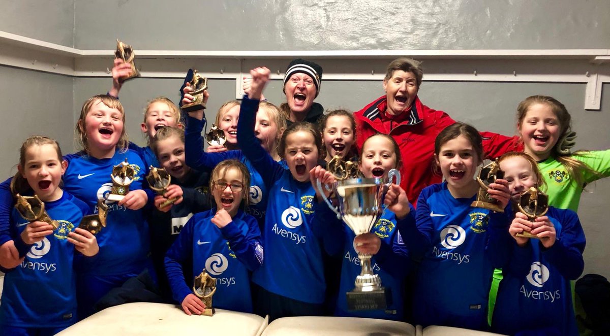 klfcgu10s's tweet photo. Kidderminster Lions Girls U10’s Mercian League Cup Winners 🏆- well done girls ⁦@klfc1996⁩ https://t.co/3iW3r6wmJy