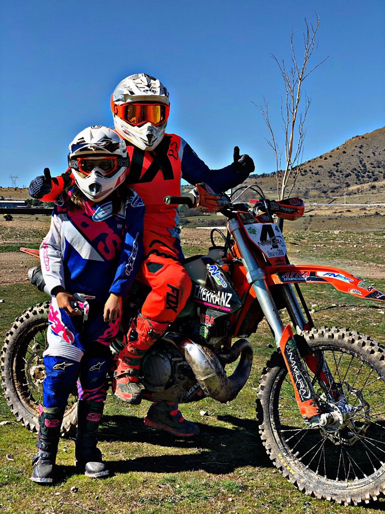 ZiharaEsteban's tweet photo. 💥💥 Qué buen día hemos pasado hoy con los amigos de @PAMWImx !! Primera vez en este circuito... Qué pasada!! Gracias por todo chicos!! Nos vemos pronto 🔥🔥 https://t.co/CkCgWYOltm