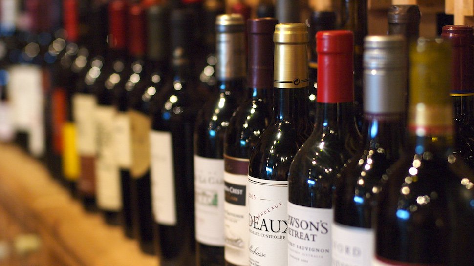 huemilwaukee's tweet photo. Half price bottles of wine, all day!
#SundayFunday https://t.co/UqiK05GUG3