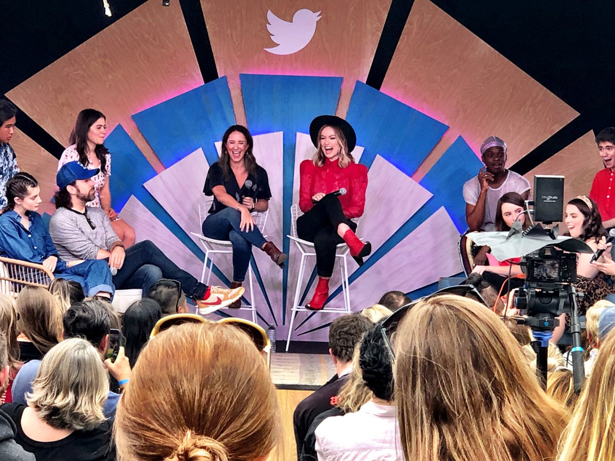 kaffeinebuzz's tweet photo. The cast of @Booksmart and @oliviawilde sharing the making of the film, “I learned so much from this cast and how much better young people are now versus the Jurassic age” when she was in high school. Haha. #twitterimprov #sxsw2019 #BooksmartMovie https://t.co/KS5VVeoZsv