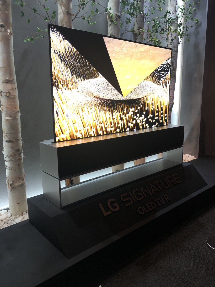 bd944's tweet photo. LG’s panel fits in that low profile box. #LG_SXSW #techtrends2019 #SXSW19 @sxsw https://t.co/KMIxUjUjJU