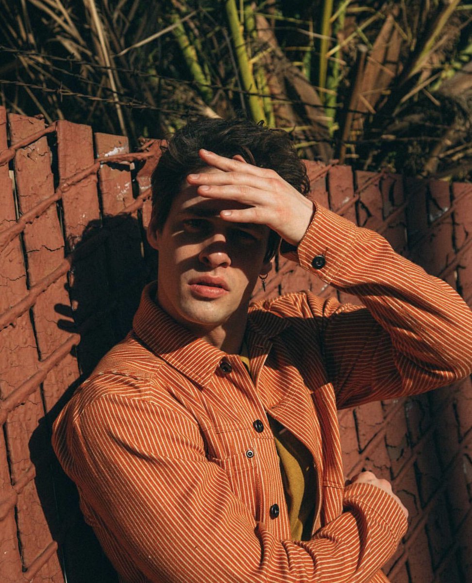 krieschen1395's tweet photo. @BigJuicyJack I’m inspired by your work because you take portraits to the next level.  You make every single picture look clean and straight to the point, with warm tones and one colored backgrounds. #chsinspired https://t.co/9qj1frhmkq