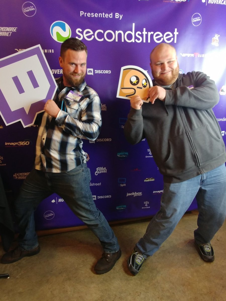SnD_Plays's tweet photo. @TwitchStLouis Last night with @swordandstory and @CatLadySimmer. Had a blast. Can't wait till the next meet up!
#twitch #twitchstlmeetup https://t.co/SjK4GWMtLN