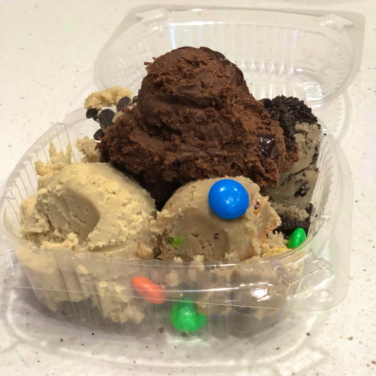 johnkriesel's tweet image. Trying a flight of dough @doughdoughMN before dinner. #tasty