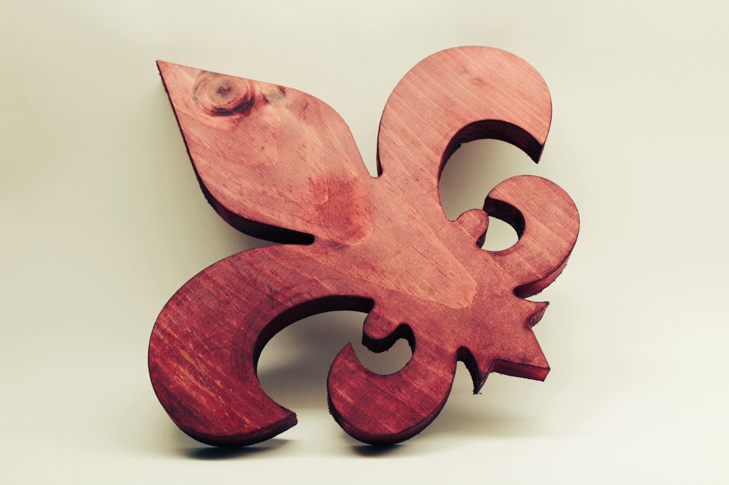 WoodCustoms's tweet photo. Fleur de Lis #Louisiana #Saints #woodworking #wood #wallart #art https://t.co/i3TP9xNSk2