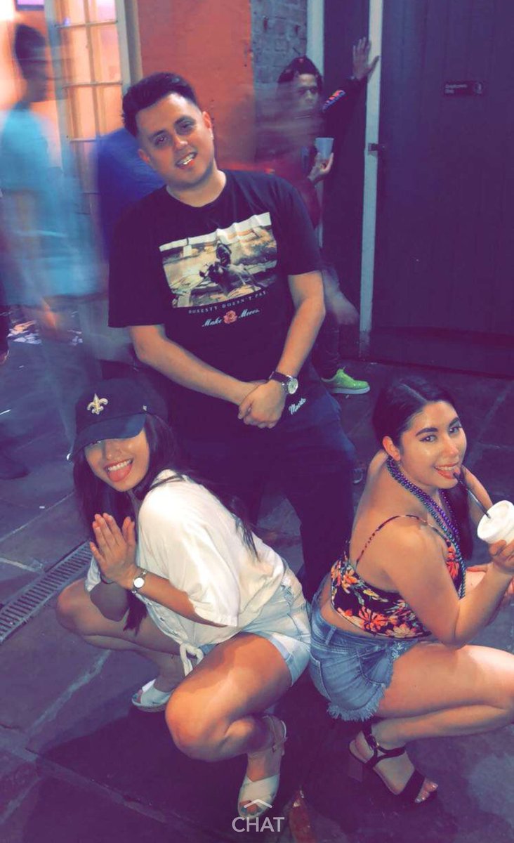 rakillaaa's tweet photo. This was how my weekend was with these two downasses 🍑😂 #bustdownthotiana #randomweekend 💛💜💚 https://t.co/egThLR07qQ
