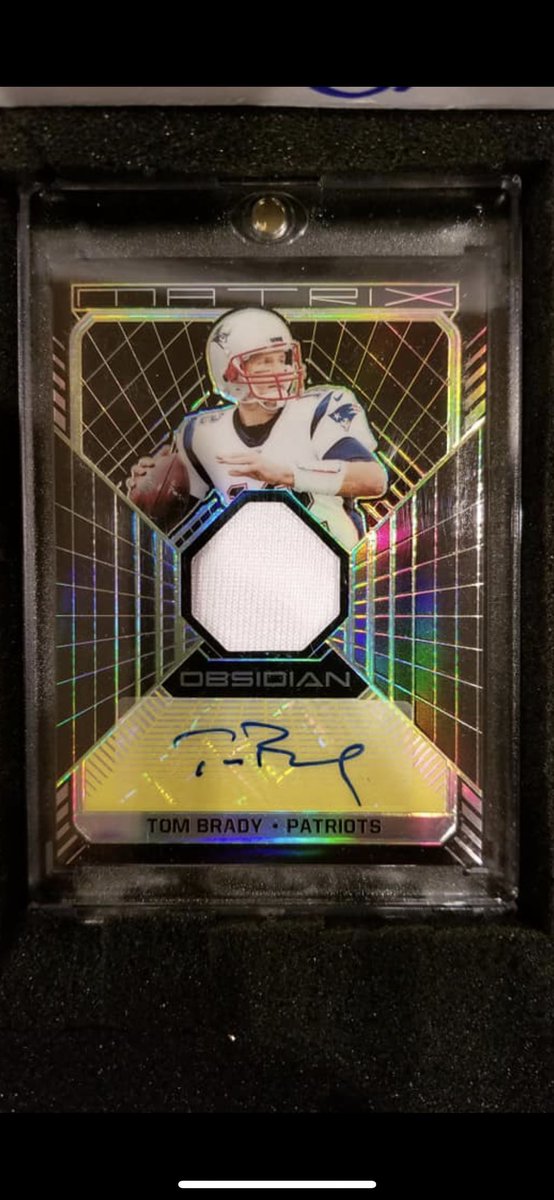 actionboxbreaks's tweet image. #TomBrady 2018 Obsidian Football  Autographed GAME-USED Jersey #2/3 on a 1 Day Auction right now! rover.ebay.com/rover/0/0/0?mp…