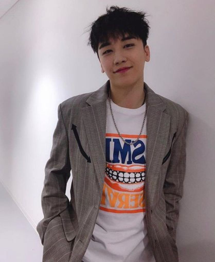 Milagros_Oport's tweet photo. #VIPStandForSeungri
#VipSupportSeungri
#SeungriYouAreNotAlone
#SeungriYouHaveUs
#BIGBANGis5
#VIPWantOT5 https://t.co/y5M2v5kNGo
