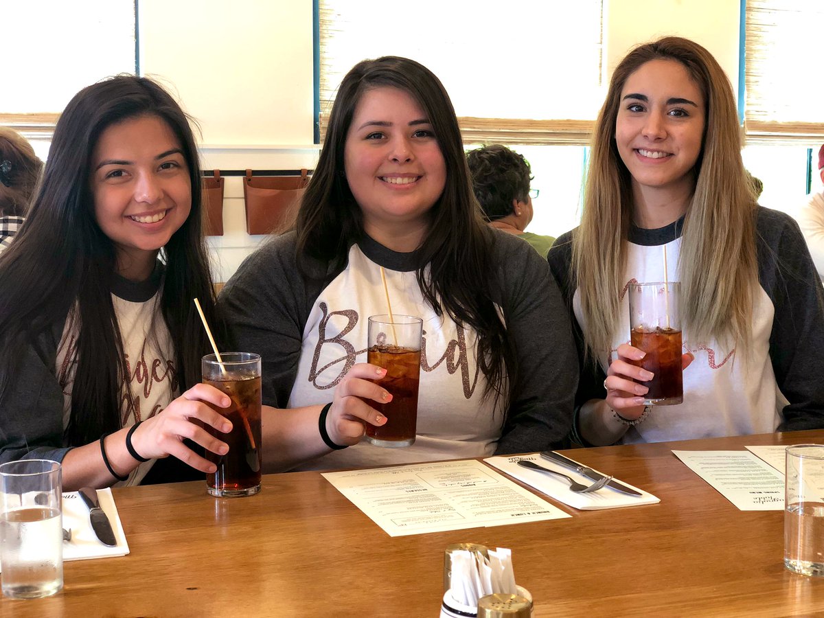 _emmaespinoza_'s tweet image. We had one last fling before the ring!💍💓 #bachweekend