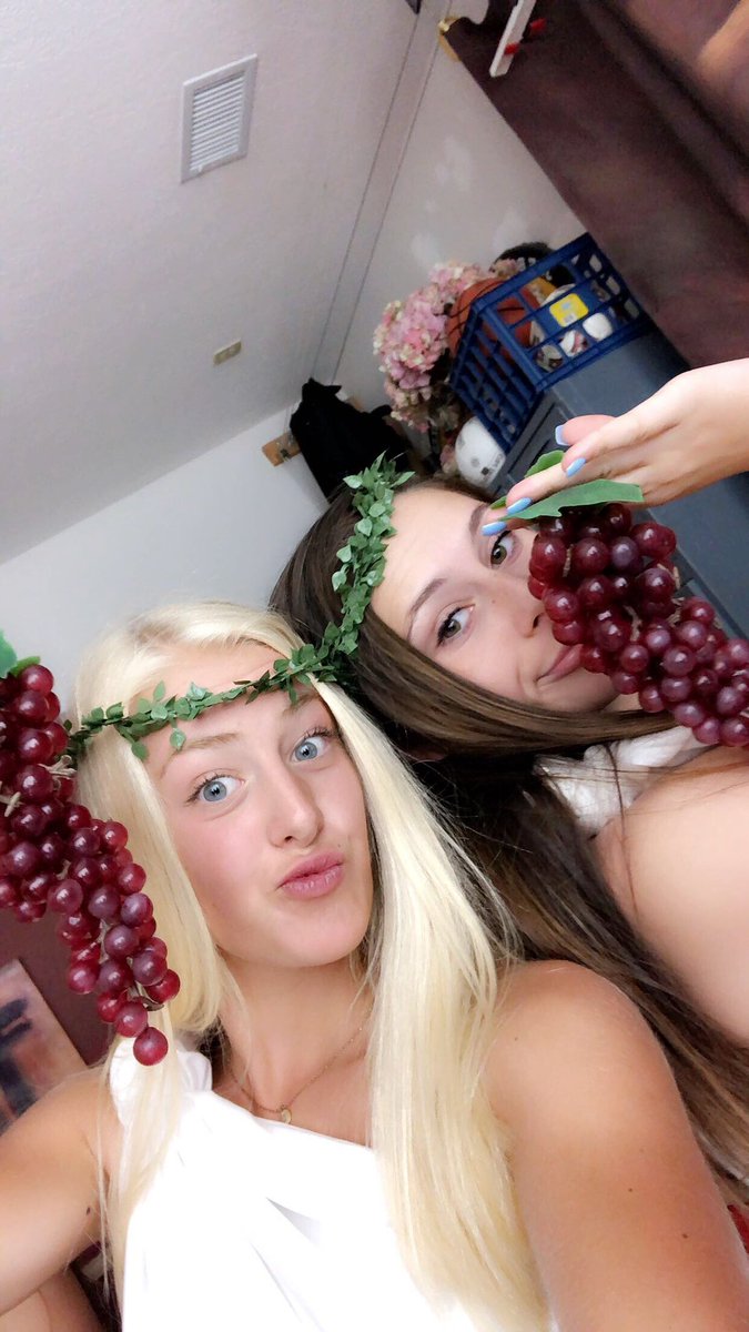 sydbrowning's tweet photo. happy birthday ri!!! @ridoggggg thanks for all the memories can’t wait to make more next year! love you tons💓💓🥳 https://t.co/tL1FrVlkCH