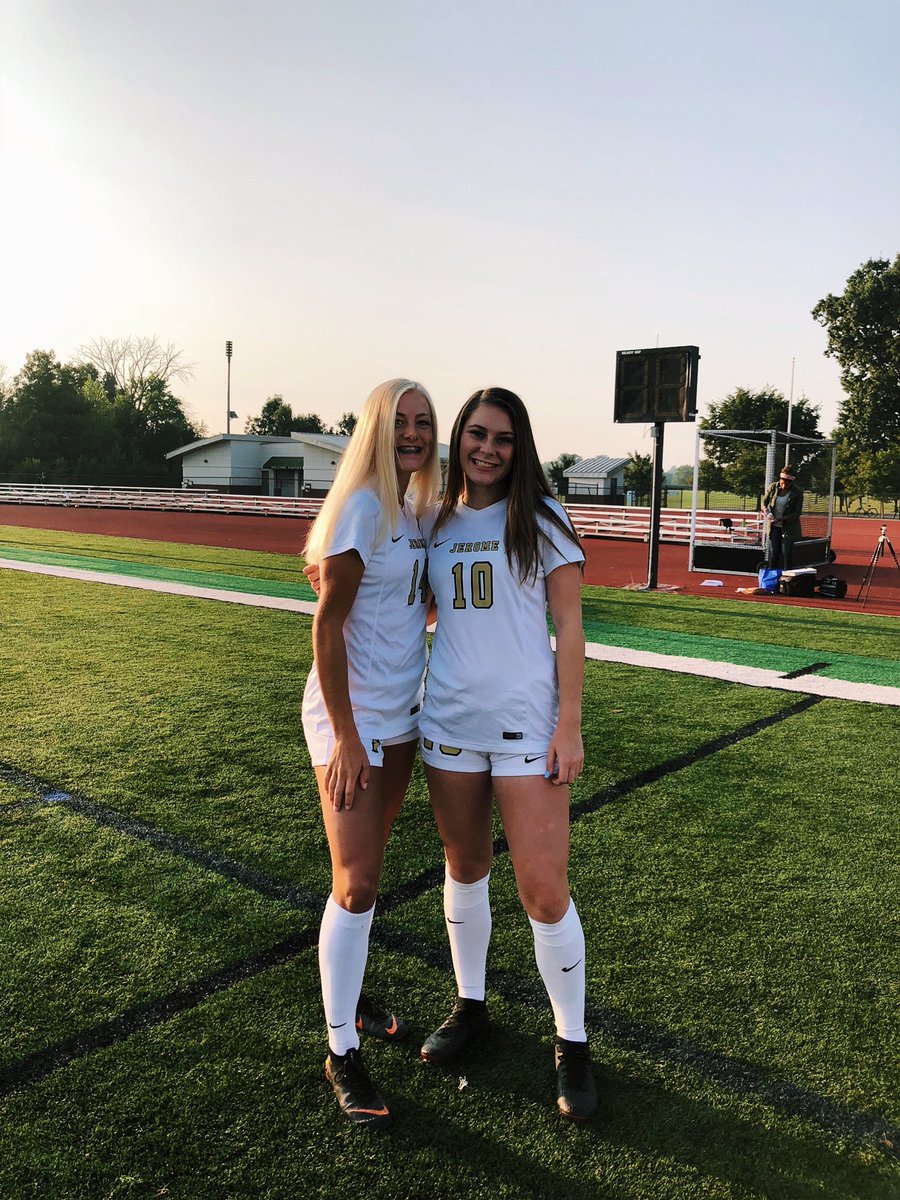 sydbrowning's tweet photo. happy birthday ri!!! @ridoggggg thanks for all the memories can’t wait to make more next year! love you tons💓💓🥳 https://t.co/tL1FrVlkCH