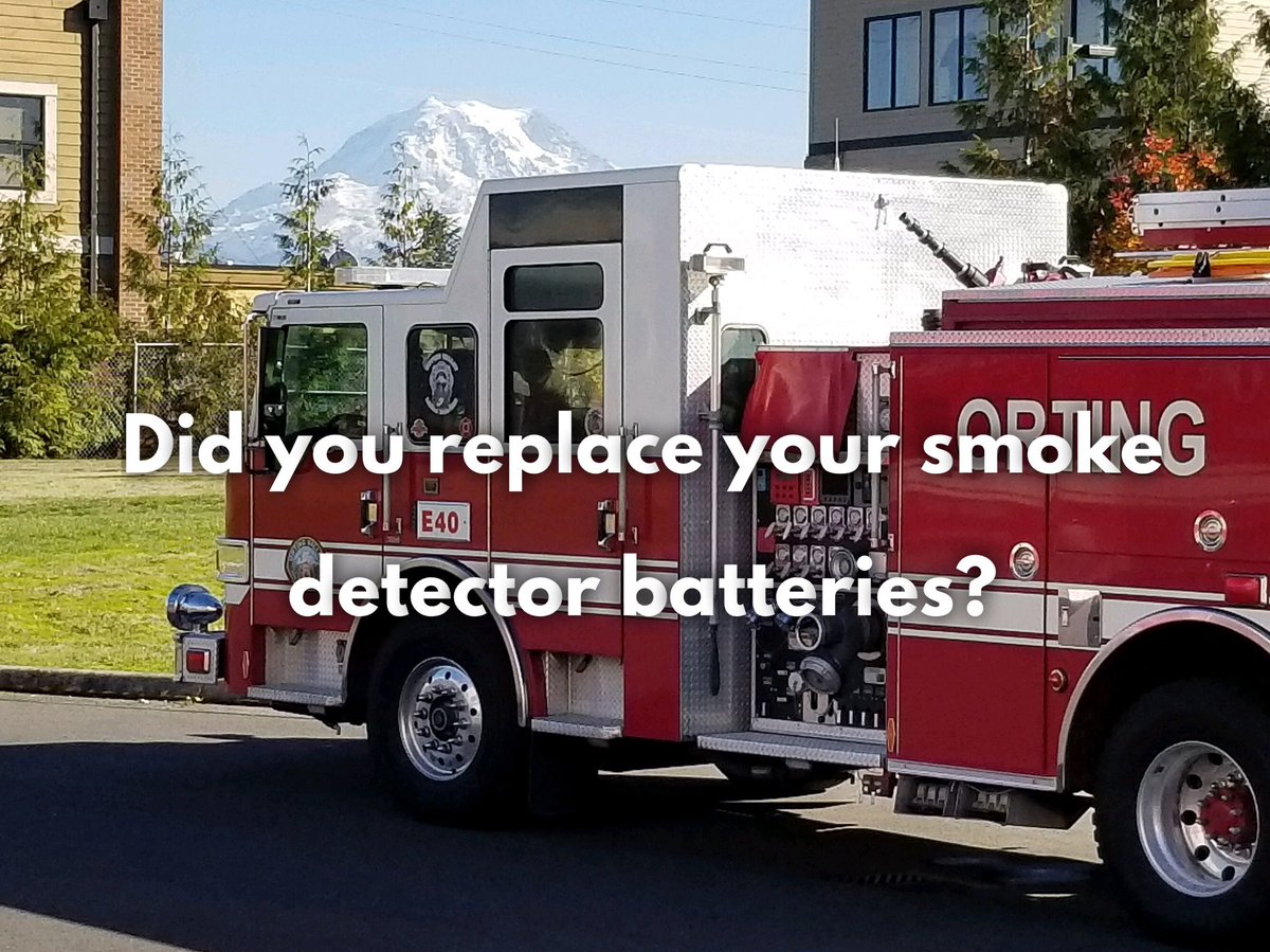 IAFF4459's tweet photo. Daylight saving time is here With that don’t forget to replace your smoke detector batteries. Have a fun and safe Sunday. #wafirefighters #IAFF #smokedetectorssavelives https://t.co/VdtIT1KoX5