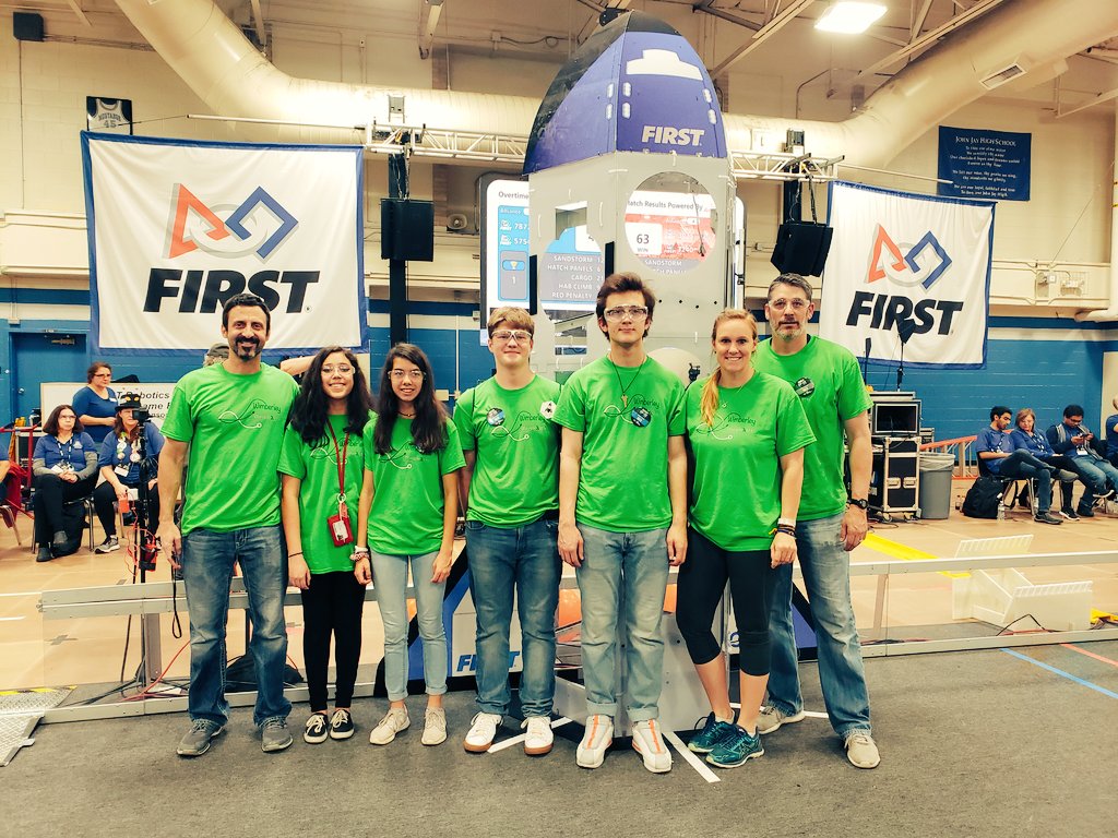 schmidt0831's tweet photo. @WimberleyRobot1 second place! Not too bad for a rookie!! https://t.co/JhXP78KinH