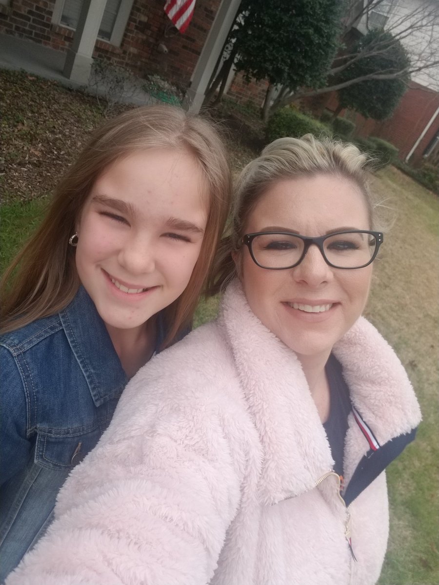 ha_cotten's tweet photo. She's almost as tall as me! #toribear #stopgrowing #teampink #familytime #sundayfunday https://t.co/ieYmdLG2PT