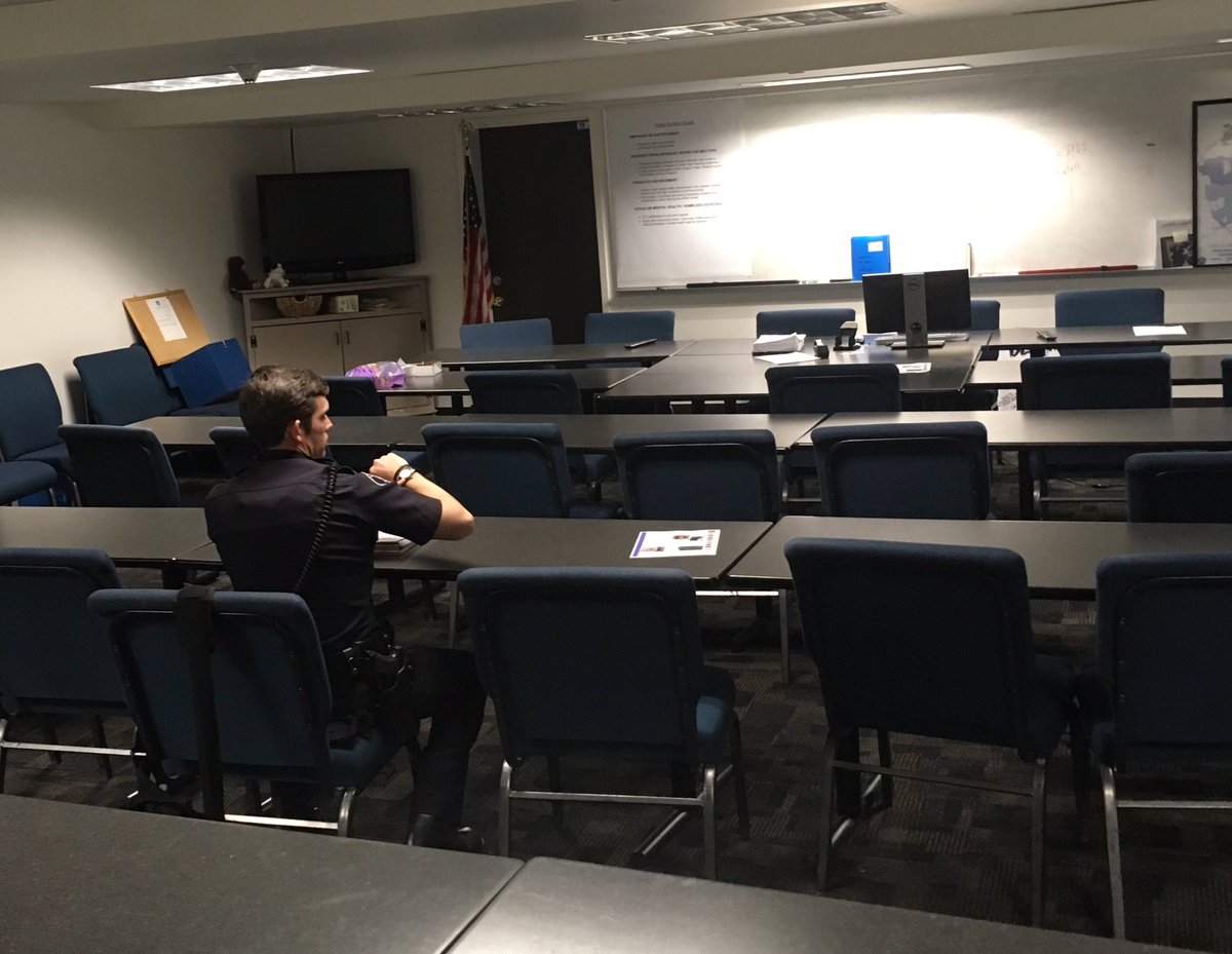 LakewoodPDCO's tweet image. When you have no idea what time it’s supposed to be but you’re starting to suspect you forgot to change your clocks..... #DaylightSaving #DaylightSavingsTime #SpringFoward #DaylightSavingTime