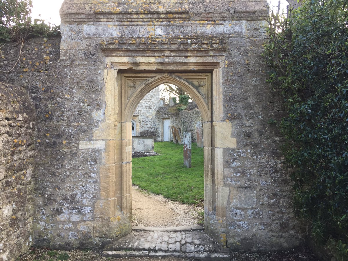 theabingdontaxi's tweet photo. All Saints’ Church #Whytham 1423 GMT https://t.co/a1RTUU2fFa
