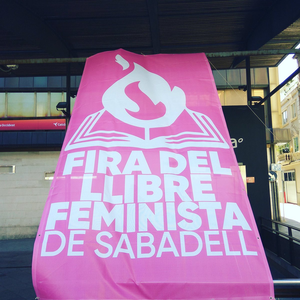 FLLfeminista's tweet photo. Moltes gràcies a totes les persones que ahir ens vau visitar a la Fira!
Ja estem pensant en la propera!✊
Ens veiem a la V Fira del llibre Feminista de Sabadell💜💜
#FLLFeministaSabadell
#FLLFeminista
#SabadellFeminista
#LlibresFeministes
#Sabadell https://t.co/QdDLGnW2d9