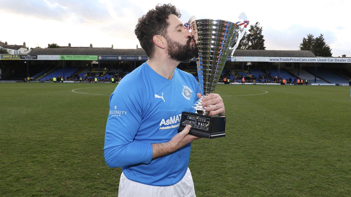 SellebritySoccer tweet media