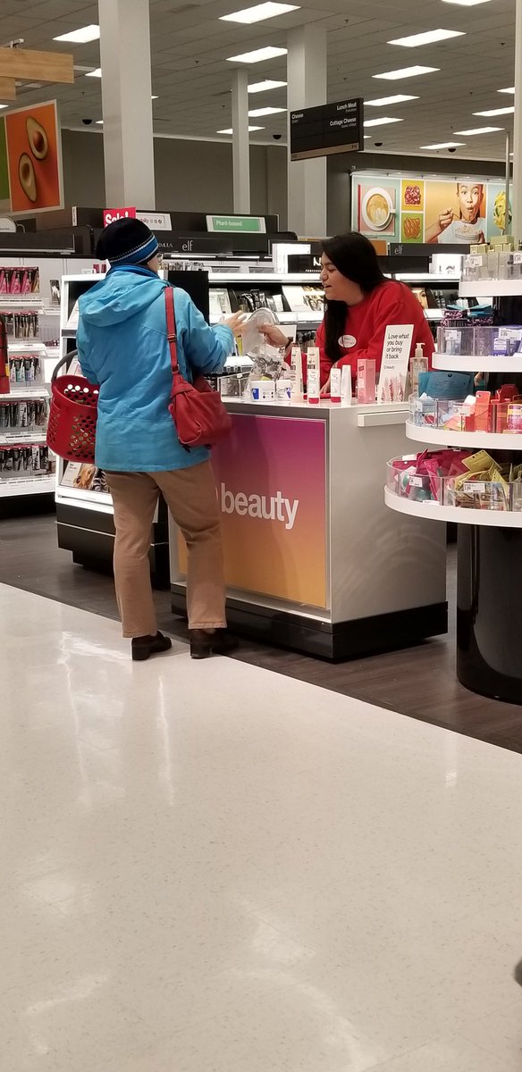 Rudabakhalid's tweet photo. Beauty team at woodridge T0866 is educating our guest on skin hydration and adding to the basket! @A_Leigh_ @LDJones817 #workwhereyou♡ https://t.co/ZbZHcS3Fxn