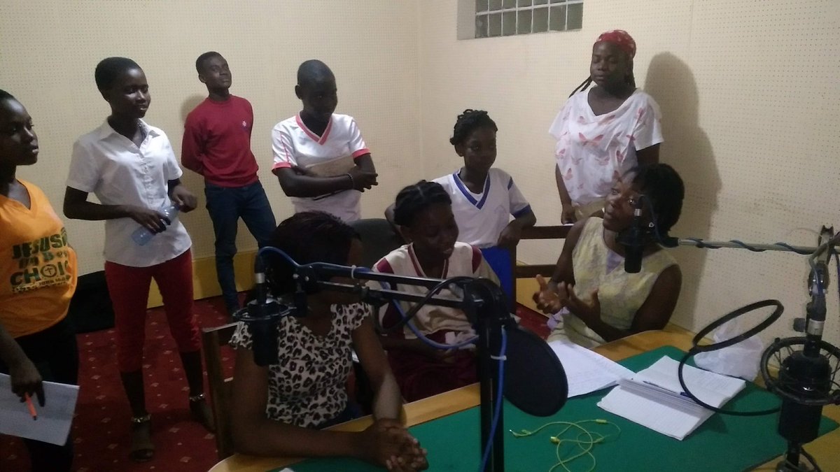 kobengkyereh's tweet photo. Studio action builds momentum for #informed community engagement. @cmghana over the period has pushed the importance of #youngpeople engaging with knowledge and not just being there #23daysto23rdAnniversary #CM@23 #Reflections #EffectiveParticipation #SDGs #TheLittleThingsWeDo https://t.co/3SVt2Ghi1M