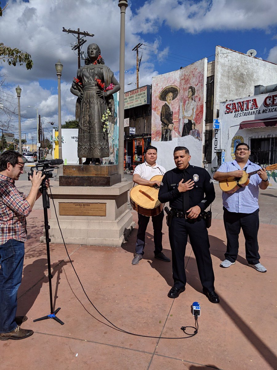 Thank you @EFEnoticias for the segment.. Gracias! #Lapd #mariachi #boyleheights #mariachiplaza #laboyle @ServidoresLos #violinsnotviolence