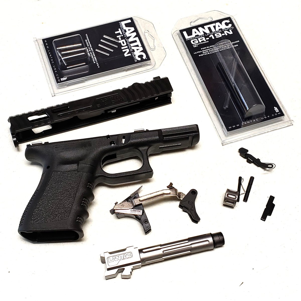 AZWS's tweet photo. First @GLOCKInc 19 build coming together! All @LANTAC upgrades.
Razorback™ Windowed Upgrade Slide
9INE G19 Threaded Barrel (SS)
E-CTG9™ Trigger
GR-19-N™ Flared Guide Rod
Ti-PIN™ Titanium Frame Pins
•
•
•
#lantac #razorback #9INE #ECTG9 #AZWS RT
https://t.co/hkSPs0lhnt https://t.co/A0tInfXwaW
