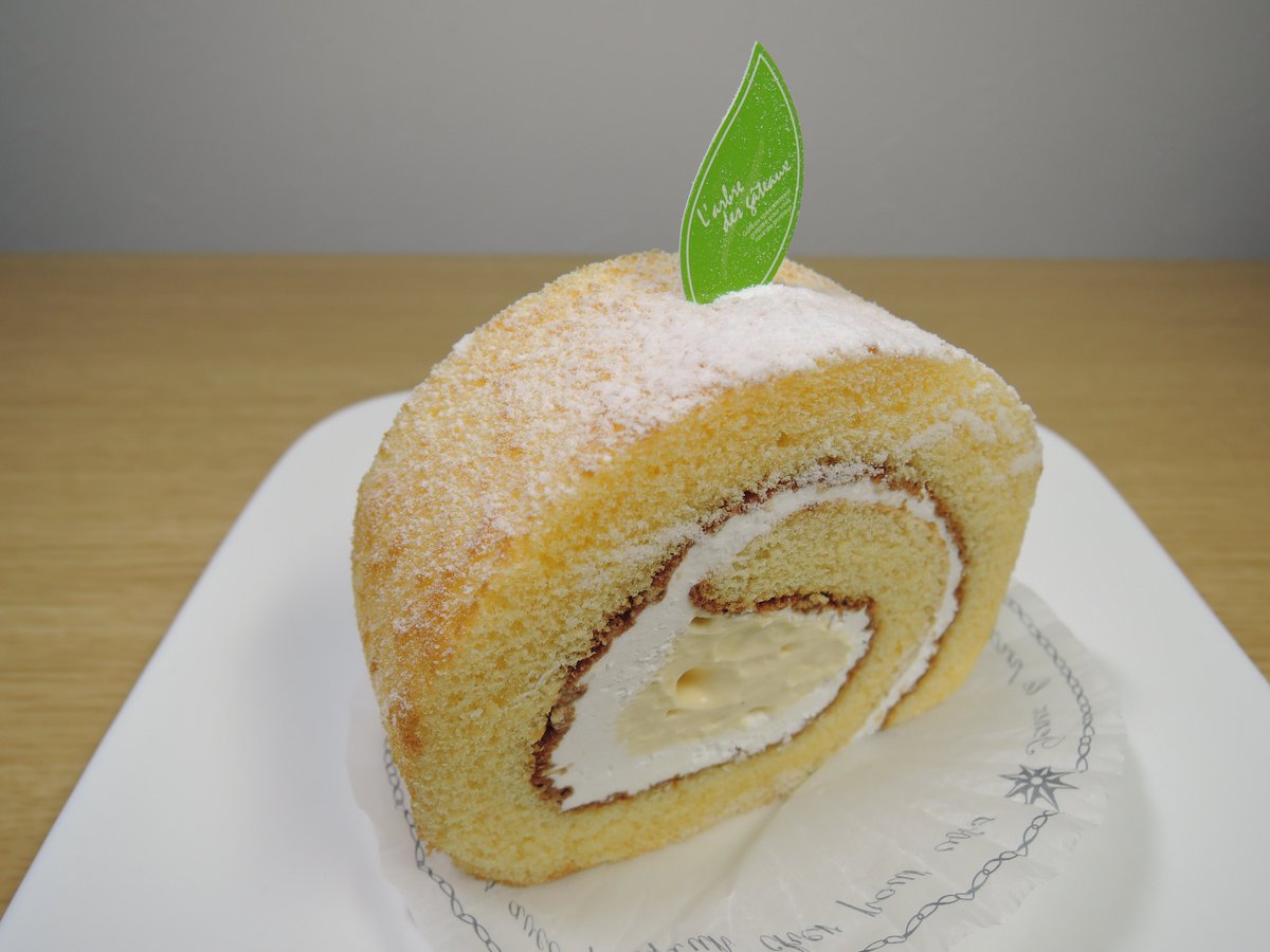 シン シェレカミエのレカミエロール カスターと生のwクリーム大好き ふわふわな生地に合います ケーキ スイーツ シェレカミエ レカミエロール 橋本 Cake Sweets カスタード ロールケーキ