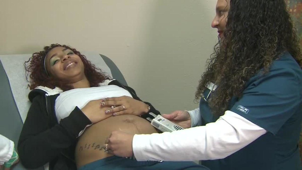 MyBrainDr's tweet photo. A new study shows an expecting mom can affect her child's brain before the baby is even born.  Scientists say there's a link between mom's mental health and a baby's brain development.
#neurofeedback #pregnancy #pregnanthealth #babyhealth #babybrain #eeg
https://t.co/mz8G6k4DAo https://t.co/9PCeaQ9WFI