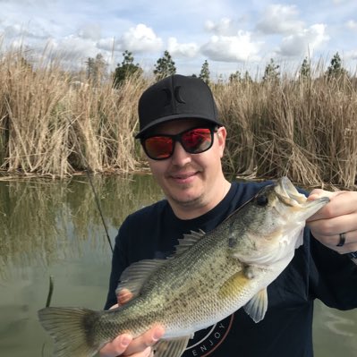 SDFan2378's tweet photo. #BassFishing #PlukinBassFromTheToolies #SanteeLakes #ShimanoReels #MediumHeavyRod #Senkos #TexasRig #NewProfilePic https://t.co/UaTNv80CRu