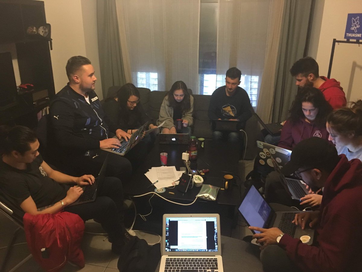 La <a href="/fedebzh/">Fédé B</a> travaille avec ses administrateurices sur les textes contre l'augmentation des frais d'inscription !
#LetUsStudy #BalanceTesFrais 
<a href="/La_FAGE/">FAGE</a>