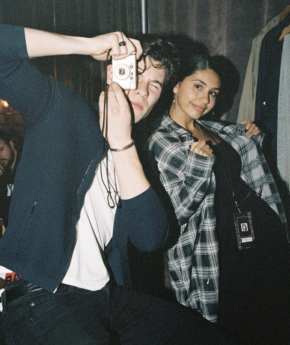 poetryalessia's tweet photo. most iconic canadian duo ever https://t.co/bp17XdSrSb