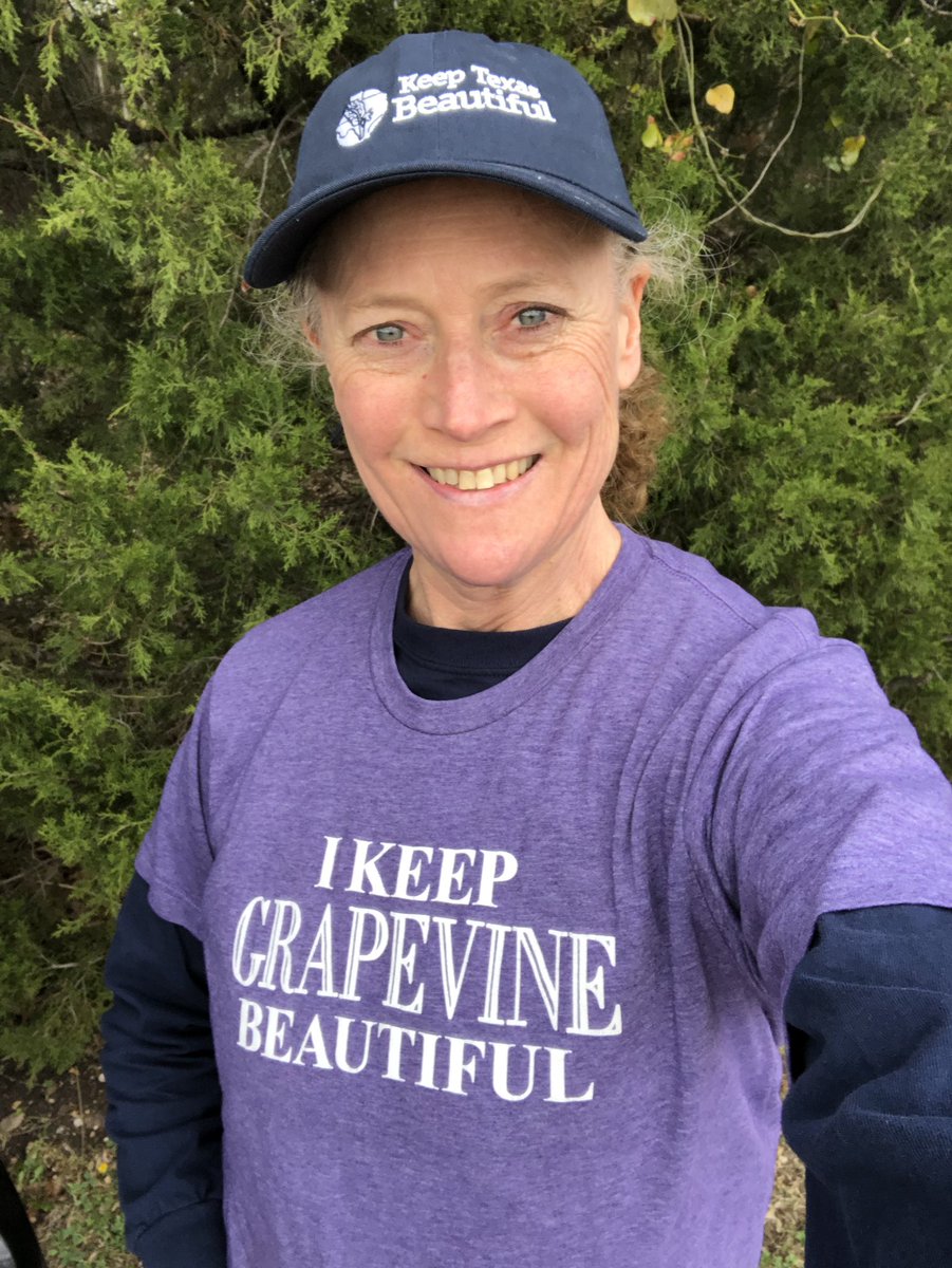 K2Runs's tweet photo. An ironic find while doing trail clean up in @GrapevineTXCity: a Dallas Morning News article (from February 2007!) about efforts being made to clean up Dallas.
#KGVB #KeepGrapevineBeautiful #KeepTexasBeautiful #DontMessWithTexas #HappytoHelp #GoVolunteer #DoBetter🚯 #BeBetter🚮 https://t.co/TgEcbY4igB