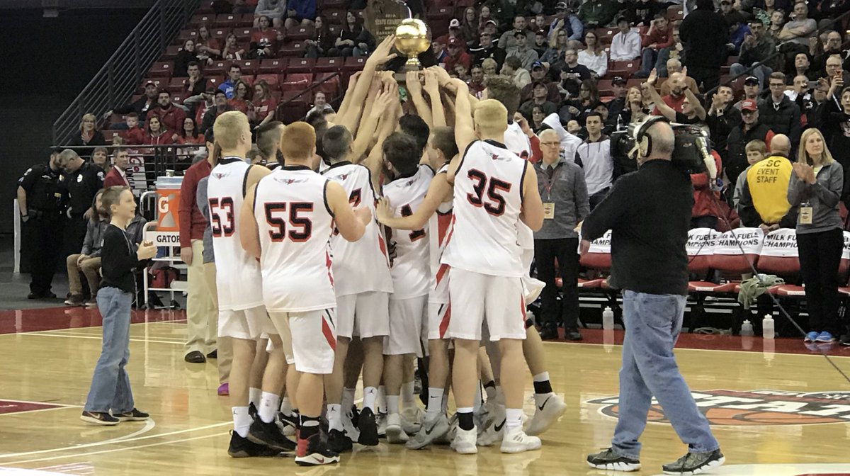 Vote for who you think will win Boys Basketball State Championships #wisbb -- wissports.net/news_article/s…