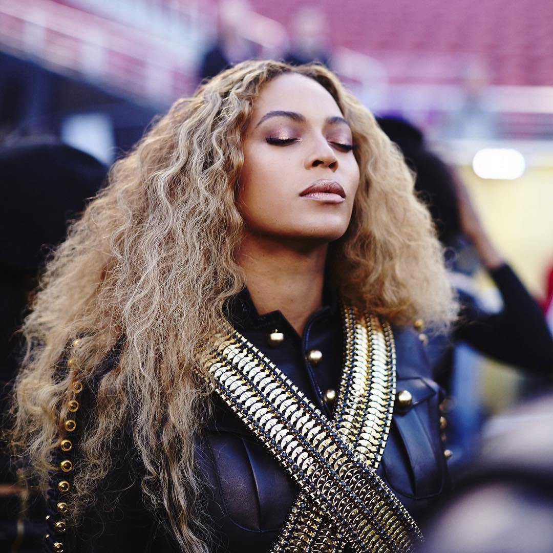 awntan's tweet photo. .━━━ Awntan⸙ ━━━.

◐  Lady gaga  ou  ◐ Beyoncé https://t.co/DdHoK1A0xI