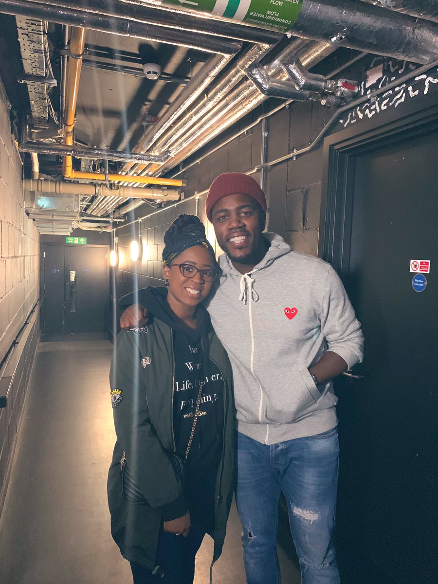 smalljay23's tweet image. Tonight's show was one of the funniest @CrackingUpUK shows I've been too - hold tight @MoTheComedian for another great set!!
Always love to attend and support future comedians in the UK - big up 🙌🏾
Thank you for my picture that I patiently waited for - we look good 😜