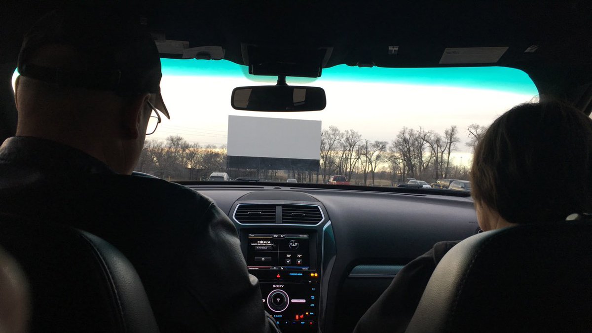 KatieTheWXLady's tweet photo. Drive-in with the fam! #starlitedrivein #wichita https://t.co/CHzM0XxVYu