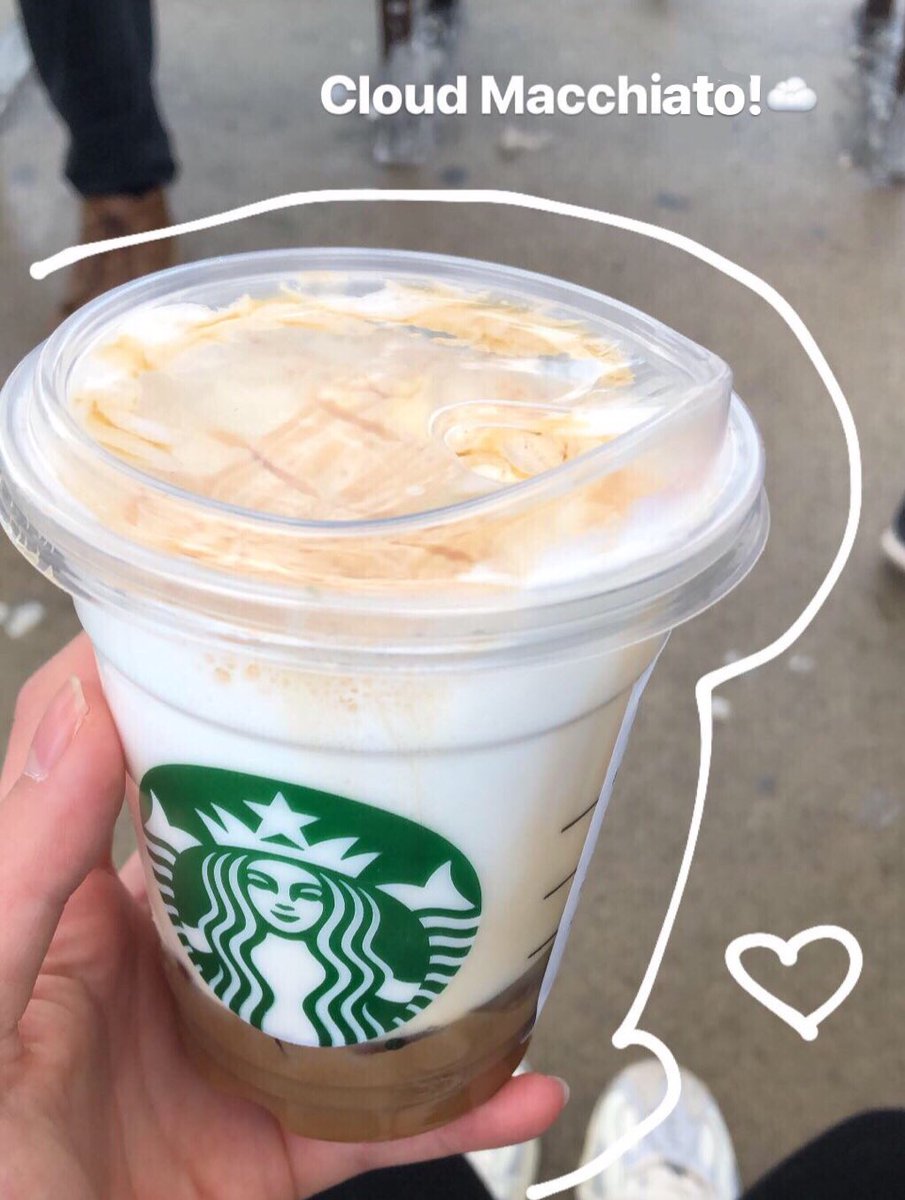 R___ag_3's tweet photo. 皆様にご報告。
ついにわたし、、

Cloud Macchiato飲みました！☁️☁️

キャラメルの方飲んだんだけど上のフォームがふわっふわでまさに雲！
甘すぎなくてとっても美味しかった❤︎
幸せ〜〜🥰 https://t.co/SXAEO8a3NY