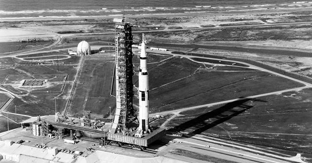 OzDollar's tweet photo. "The Truth Behind The 100 Million Dollar Mortgage Broker". Pictured: Apollo 11 Saturn V nears the launchpad, May 20, 1969. "A rocket will never be able to leave the Earth's atmosphere" - NYT, 1936 .. #finance #beliefmedia #marketing https://t.co/JVq6aTXxIn https://t.co/3lYSx4xoLh